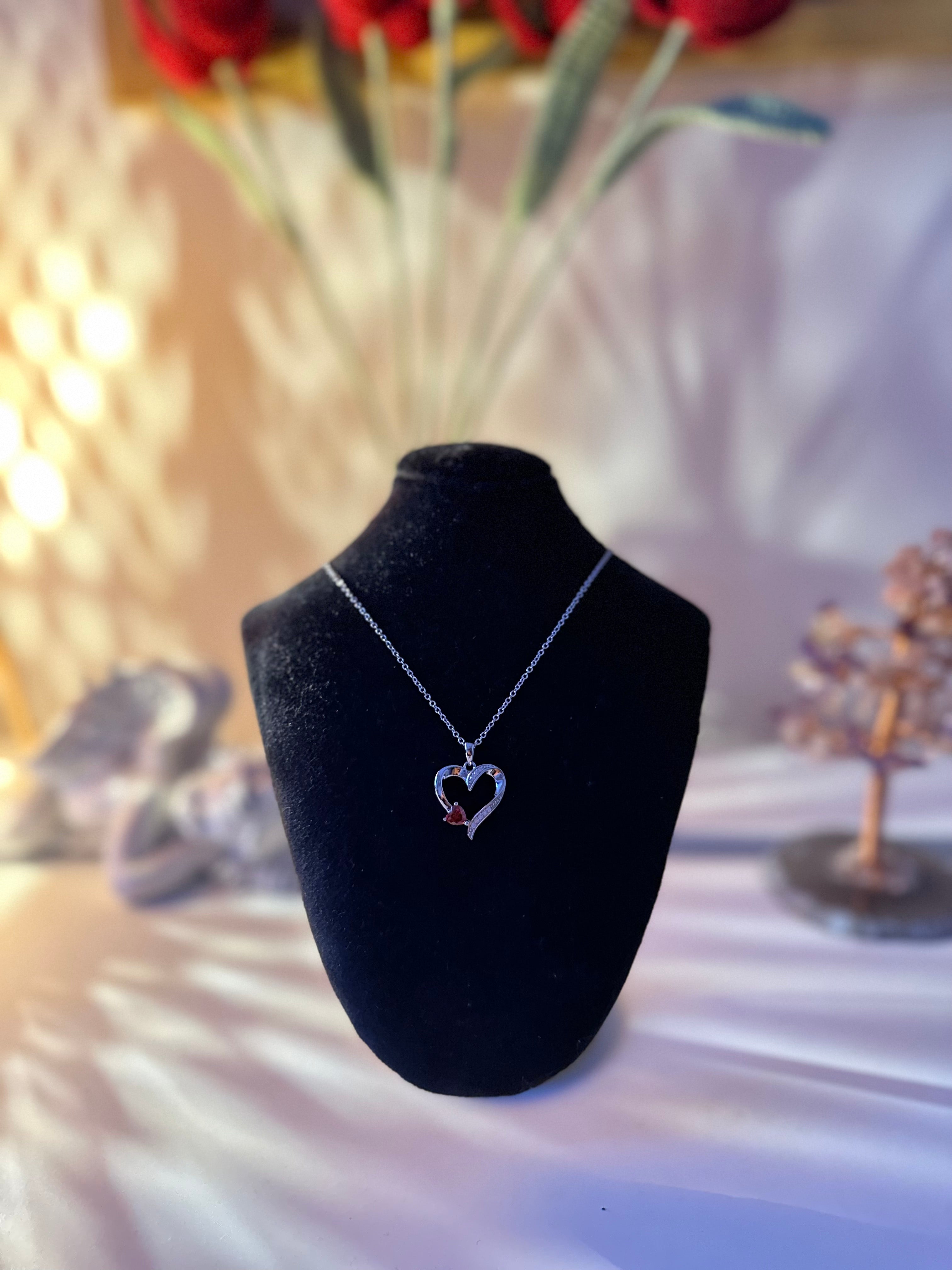 Queen of harts necklace