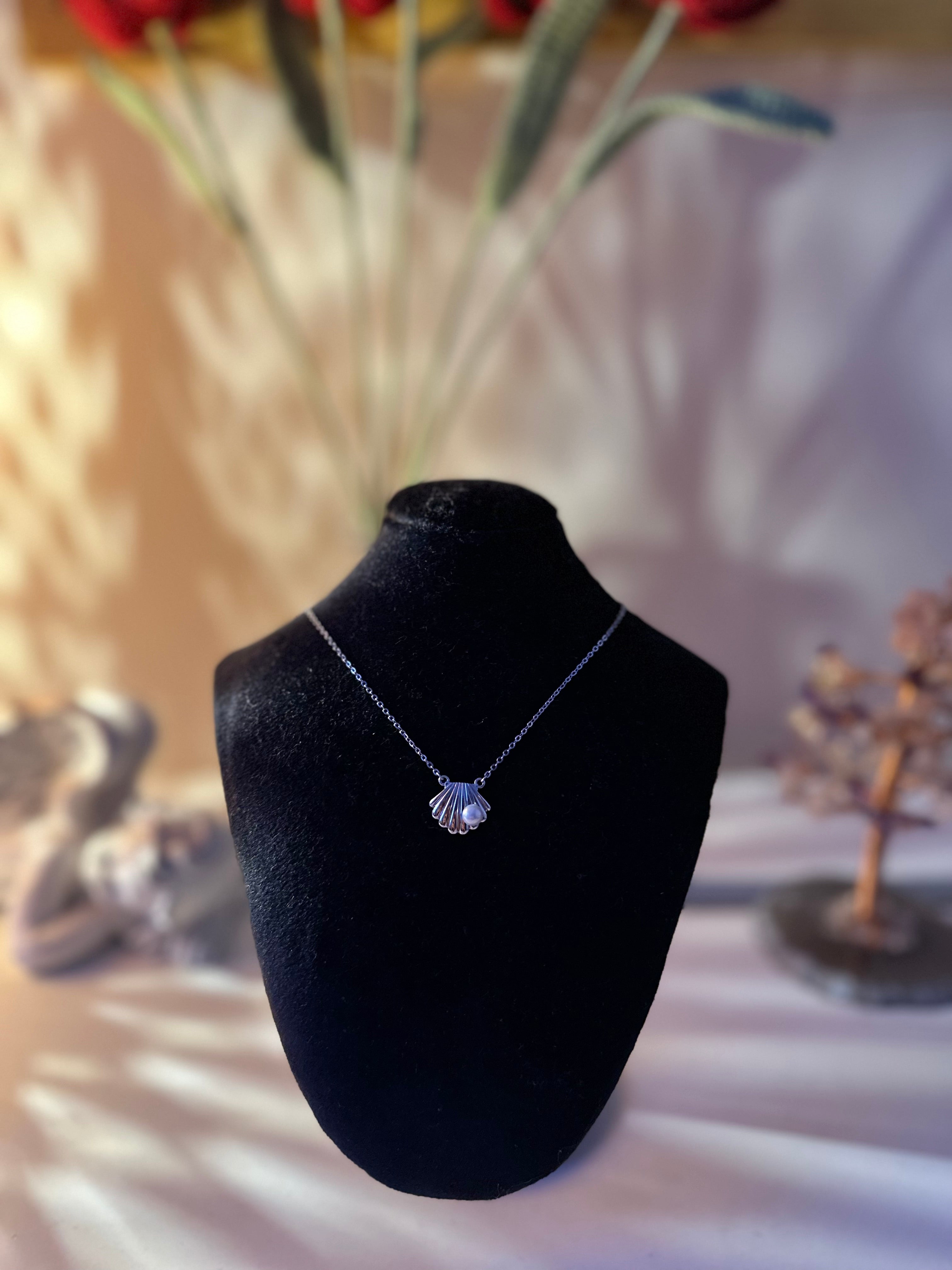 Seashell summer necklace